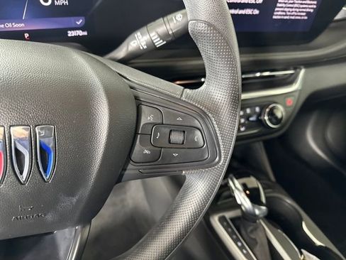 Used 2024 Buick Envista Preferred w/ Convenience II Package image 16