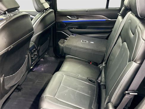 Used 2023 Jeep Grand Cherokee L Overland w/ Advanced Protech Group III image 5