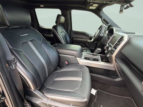 Used 2018 Ford F150 Platinum w/ Equipment Group 701A Luxury AWD/4WD image 10