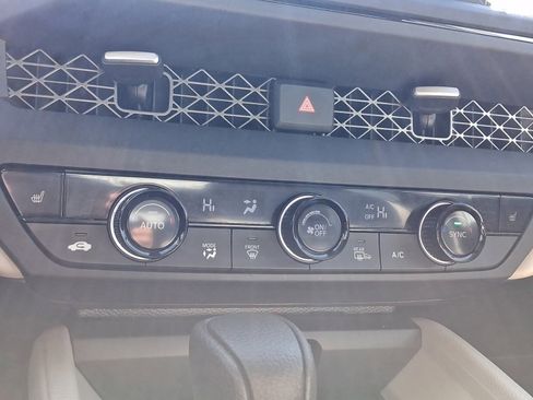 Used 2025 Honda Accord SE image 17