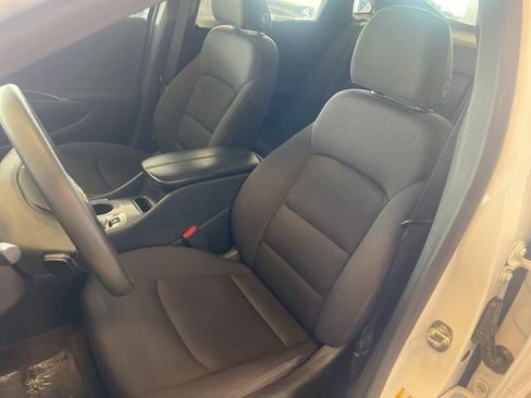 Used 2023 Chevrolet Malibu LT image 18