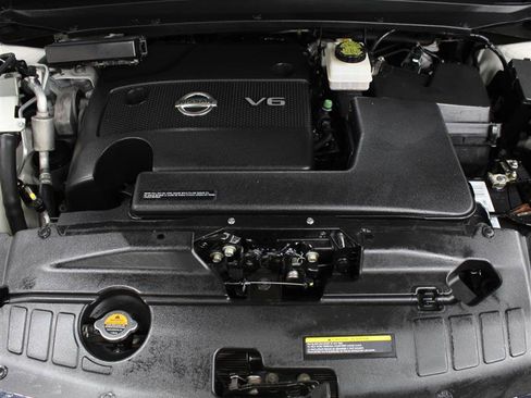 Used 2015 Nissan Pathfinder SL FWD image 21
