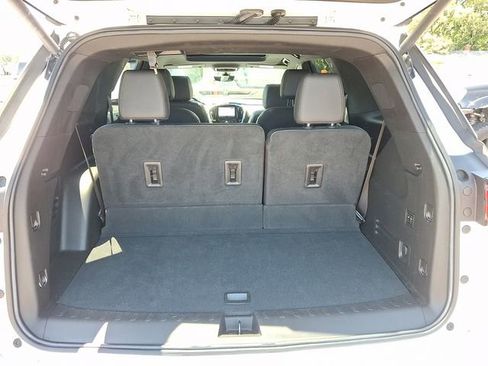 Used 2022 Chevrolet Traverse High Country FWD image 24