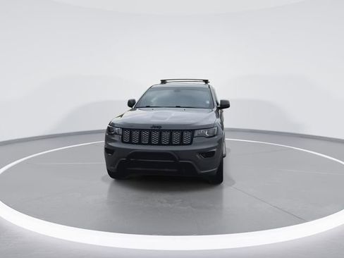 Used 2021 Jeep Grand Cherokee Laredo X RWD image 4