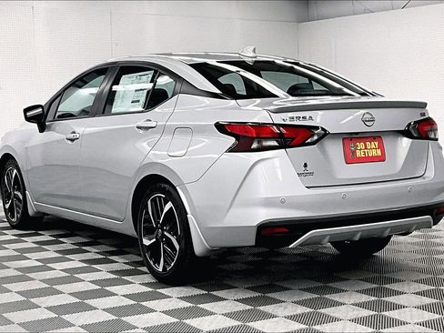 New 2025 Nissan Versa SR w/ Trunk Package FWD image 8