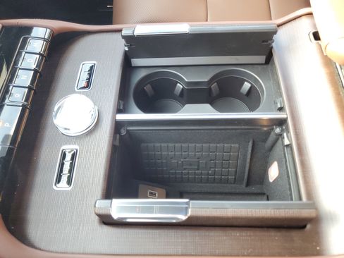 New 2026 Lincoln Navigator Reserve image 26