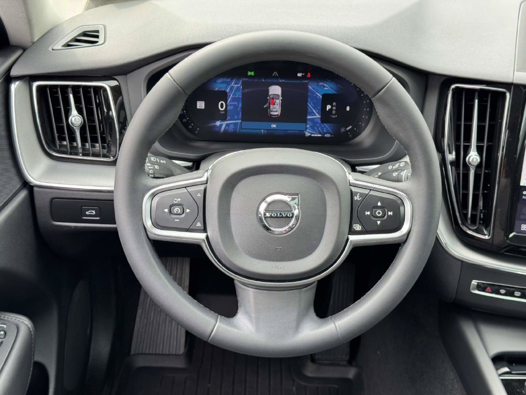 Certified 2024 Volvo XC60 B5 Core w/ Protection Package Premier AWD/4WD image 12