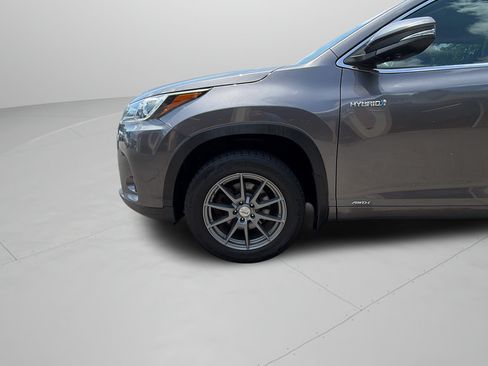 Used 2017 Toyota Highlander Limited Platinum w/ Carpet Mat Package AWD/4WD image 34