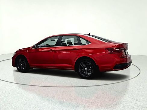 Used 2023 Volkswagen Jetta SE w/ Panoramic Sunroof Package FWD image 5