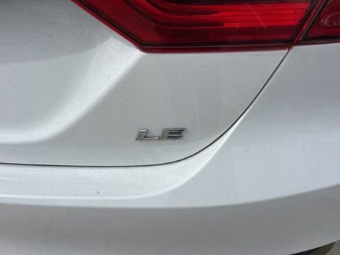 Used 2024 Toyota Camry LE image 4