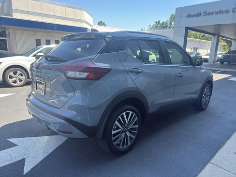 Used 2024 Nissan Kicks SV FWD image 4