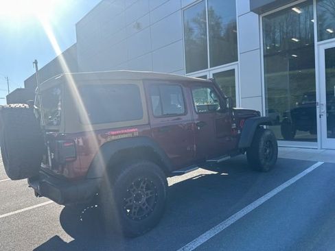 Used 2021 Jeep Wrangler Unlimited Sport image 28