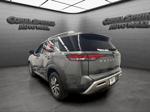 Certified 2025 Nissan Pathfinder SL FWD image 3