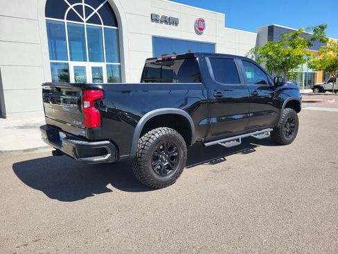 Used 2023 Chevrolet Silverado 1500 ZR2 w/ Technology Package AWD/4WD image 5