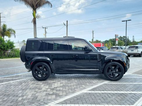 Certified 2025 Land Rover Defender 110 V8 AWD/4WD image 6