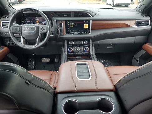Used 2024 GMC Yukon XL Denali Ultimate image 14