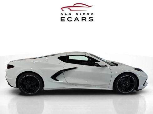 Used 2025 Chevrolet Corvette Stingray Preferred Cpe w/ 2LT image 4