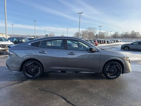 New 2026 Nissan Sentra SR image 4