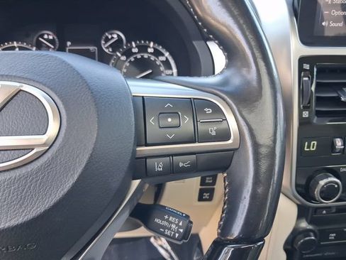 Used 2023 Lexus GX 460 Luxury w/ Accessory Package AWD/4WD image 19