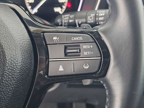 Used 2025 Honda Pilot EX-L image 30