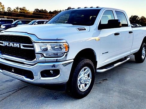 Used 2021 RAM 2500 Tradesman w/ Chrome Appearance Group image 5