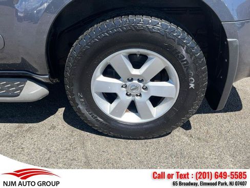 Used 2010 Nissan Pathfinder SE AWD/4WD image 7