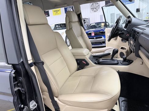 Used 2004 Land Rover Discovery S AWD/4WD image 36
