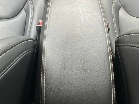 Used 2018 Jeep Cherokee Limited AWD/4WD image 34