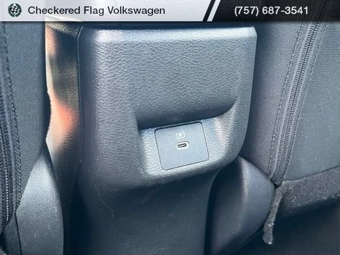 Used 2024 Nissan Versa SR FWD image 25