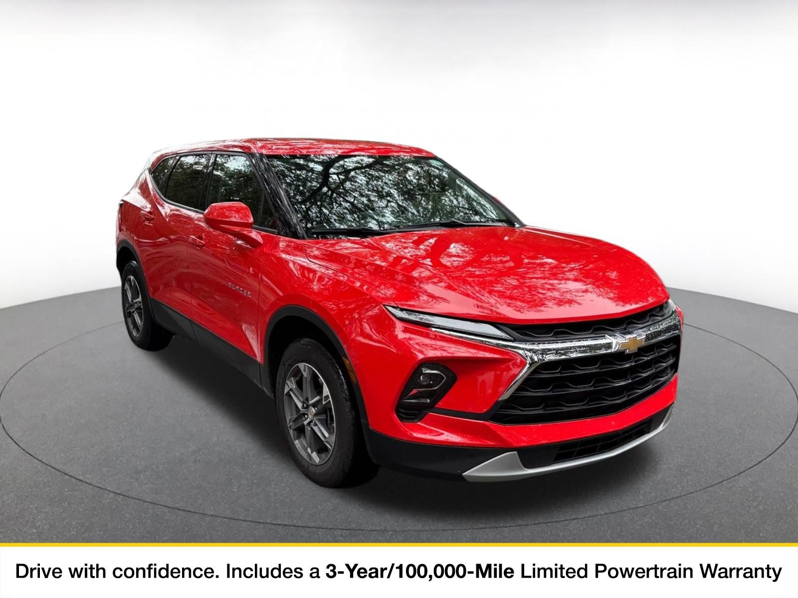 Used 2026 Chevrolet Blazer LT FWD image 1