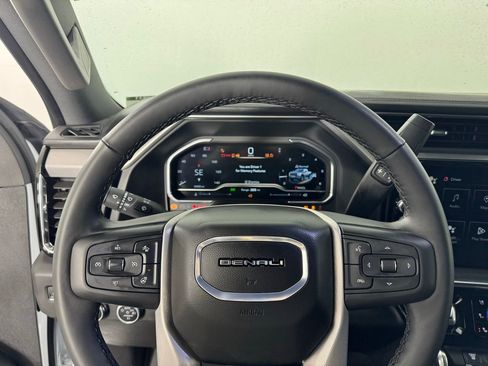 Used 2025 GMC Sierra 2500 Denali w/ Technology Package image 22