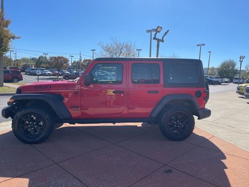 Used 2022 Jeep Wrangler Unlimited Willys image 6