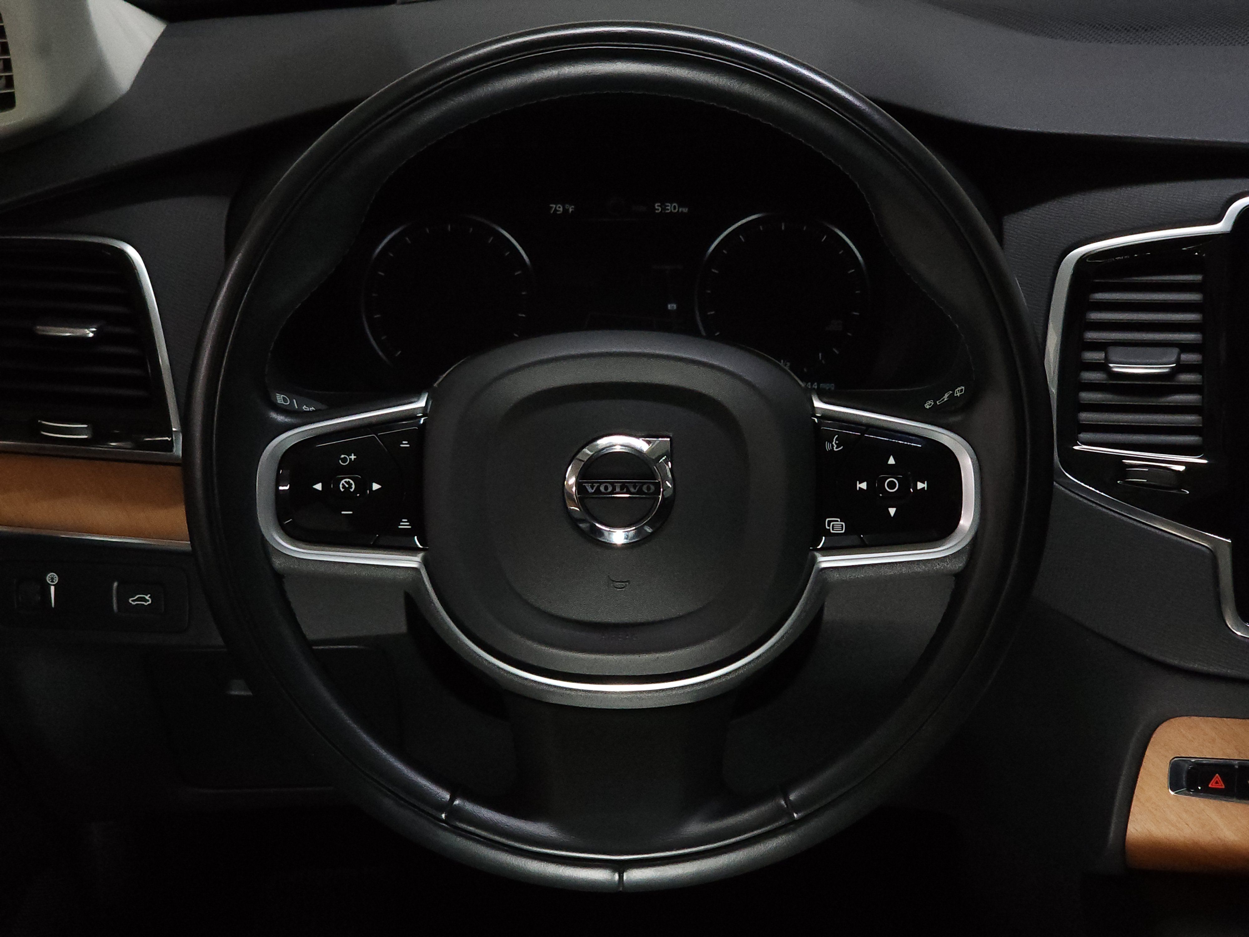 Used 2022 Volvo XC90 T6 Momentum w/ Advanced Package AWD/4WD image 30