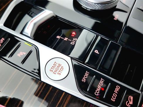 Used 2025 BMW X7 xDrive40i image 43