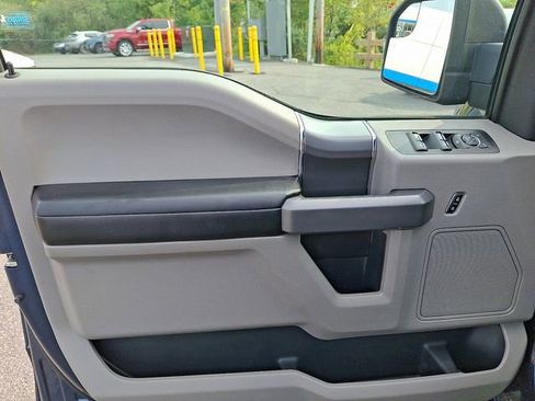 Used 2017 Ford F150 XLT w/ Equipment Group 302A Luxury image 12