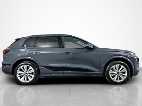 Used 2025 Audi Q6 e-tron Premium w/ Convenience Package image 6