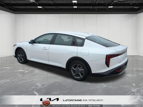 Certified 2025 Kia K4 LXS image 3