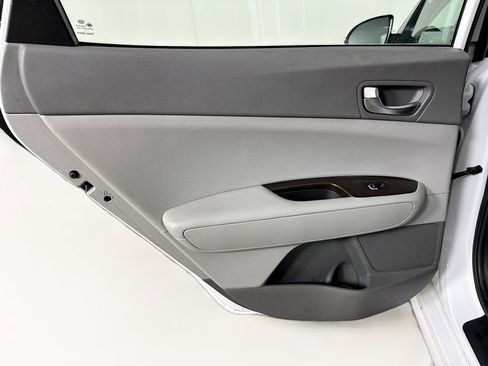 Used 2018 Kia Optima EX image 26