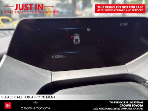 Used 2026 Toyota Prius XLE FWD image 3