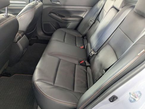 Used 2023 Nissan Altima 2.5 SR w/ SR Premium Package image 27