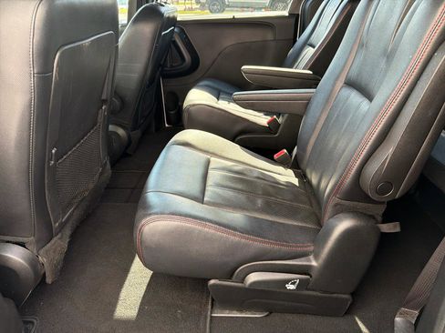Used 2019 Dodge Grand Caravan GT FWD image 11
