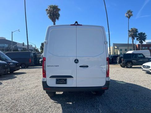 Used 2023 Mercedes-Benz Sprinter 1500 image 8