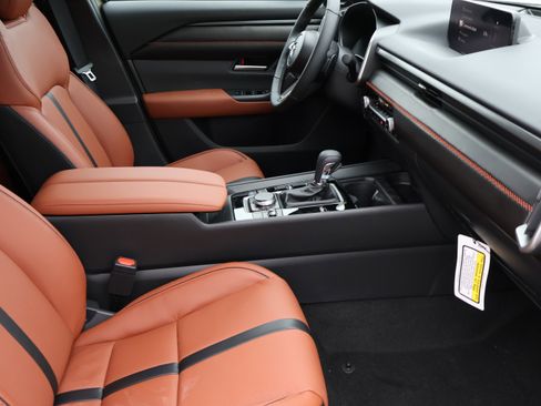 New 2026 MAZDA CX-50 Meridian Edition w/ Weather Package image 11