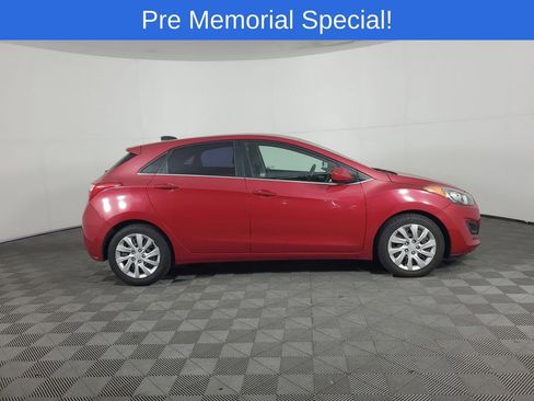 Used 2016 Hyundai Elantra GT FWD image 3