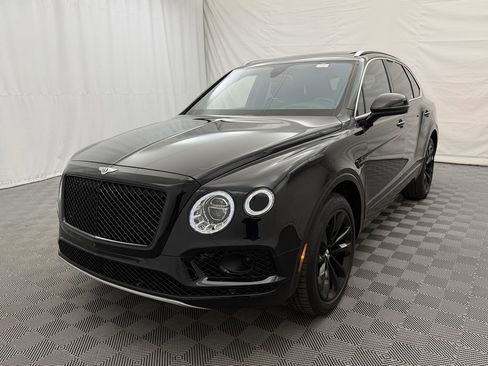 Used 2017 Bentley Bentayga AWD/4WD image 2