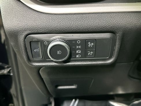 Used 2021 Ford Explorer XLT w/ Equipment Group 202A image 18