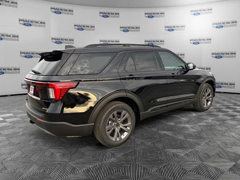 New 2026 Ford Explorer Active w/ Active Comfort Package AWD/4WD image 5