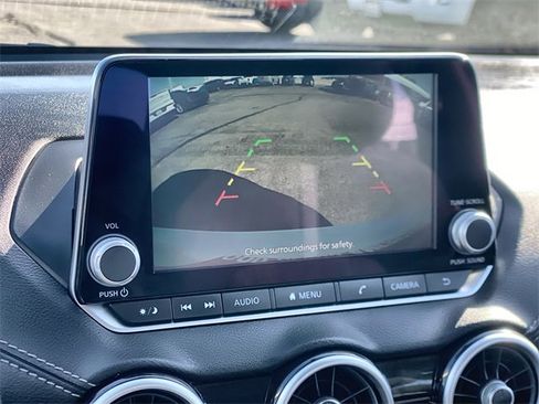 Used 2025 Nissan Sentra SV image 6