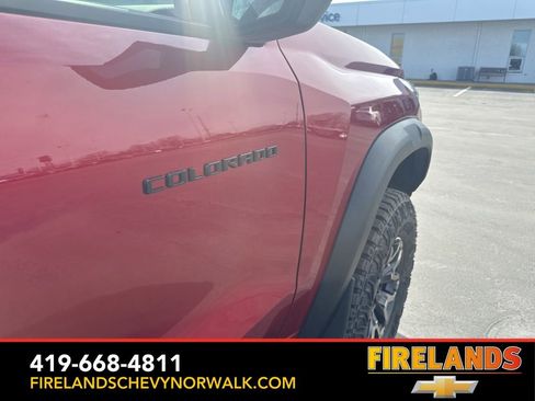 Used 2024 Chevrolet Colorado ZR2 w/ ZR2 Convenience Package III image 15