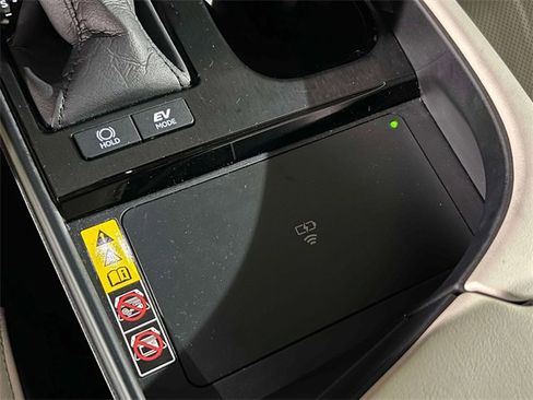 Certified 2025 Lexus ES 300h w/ Premium Package image 38